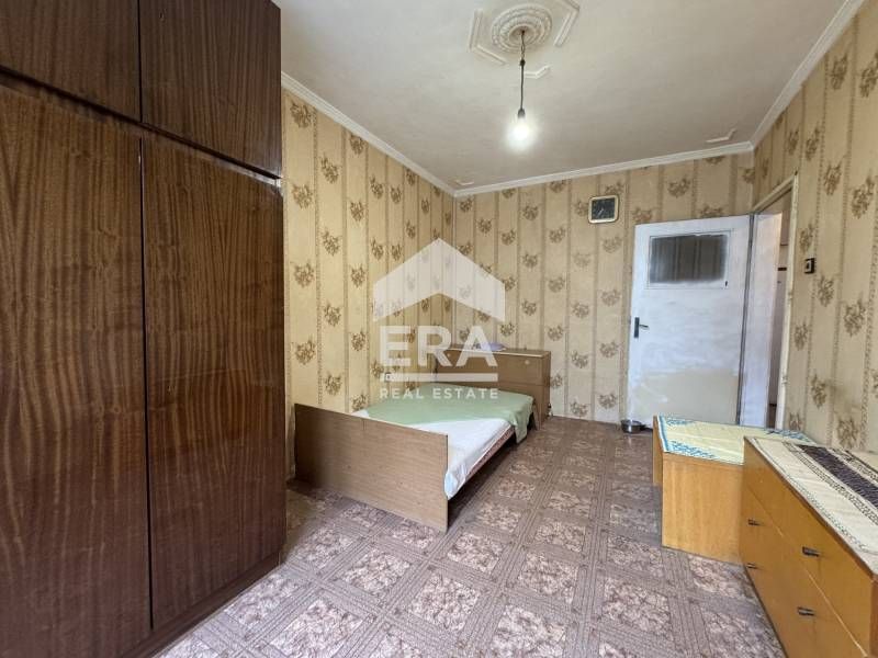 ЕКСКЛУЗИВНО! ЕРА ДРЪСТЪР предлага за продажба тристаен апартамент в бл