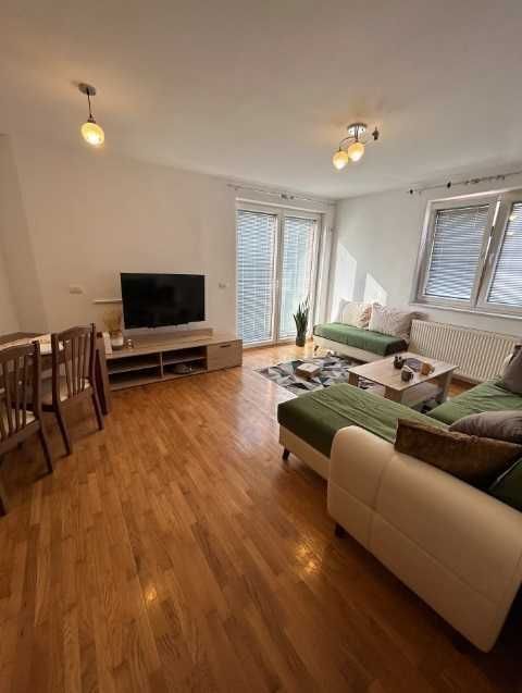 Дава се под наем Двустаен апартамент в София, Младост 2 - 74 кв.м за 362.1 € - Снимка #2