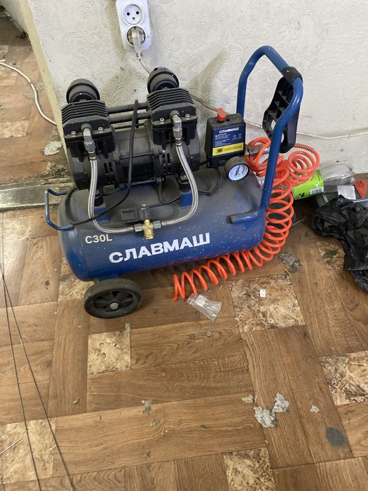 Компрессор почти новый