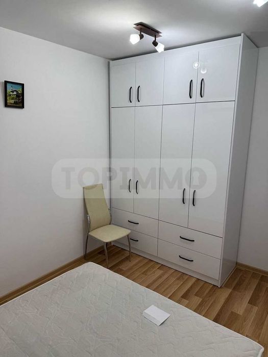 Продава се Тристаен апартамент в Варна, Левски - 79 кв.м за 2450 €/кв.м - Снимка #3
