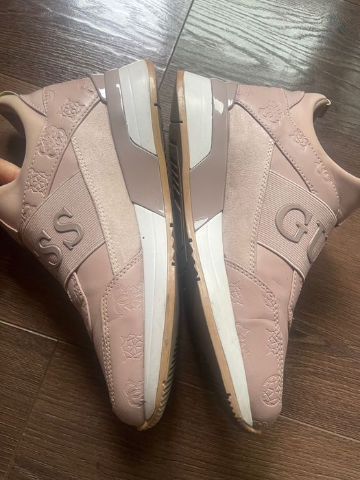 Сникърси Guess pink