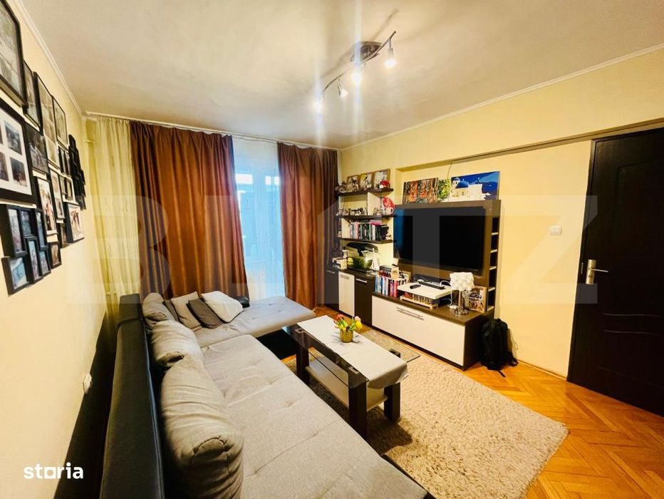 Apartament decomandat de vanzare zona Rogerius