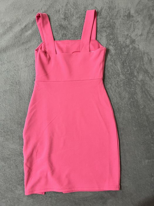 Розова къса рокля