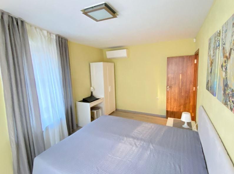 Дава се под наем Двустаен апартамент в Варна, Център - 45 кв.м за 448.8 € - Снимка #3