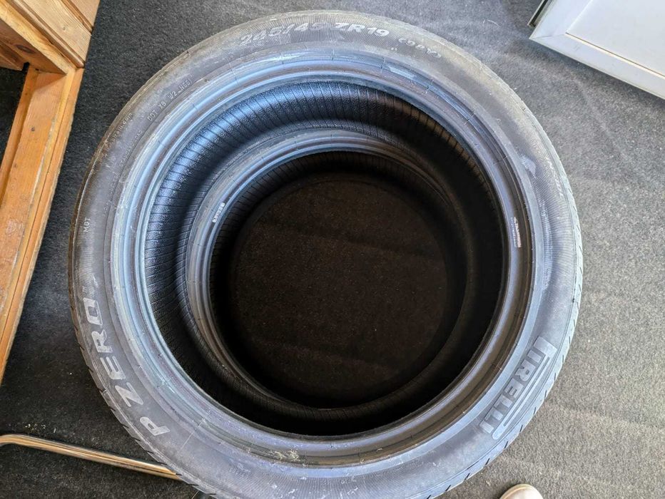 Anvelope Vara Pirelli P Zero245/45 ZR19 2 bucati
