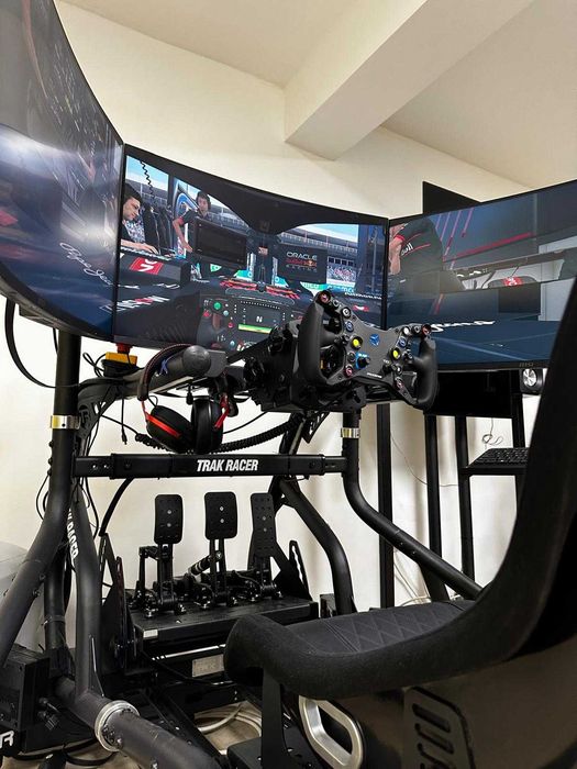 De vânzare – Afacere la cheie – Sală de SimRacing în centrul Clujului