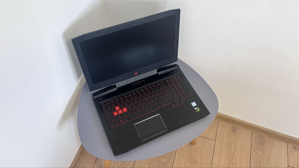 Laptop gaming HP Omen 15 i7 Gen7 / GTX – DEFECT – pentru piese / reparație