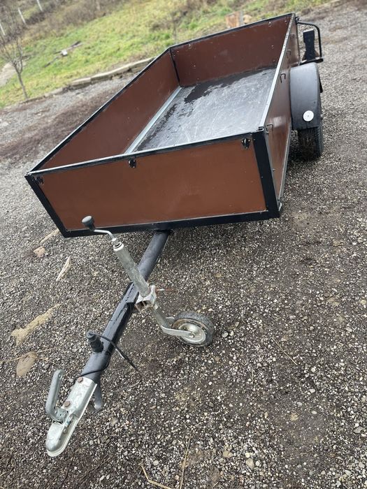 Vând remorcǎ fǎrǎ acte de 800kg și dimensiune de 250x125cm