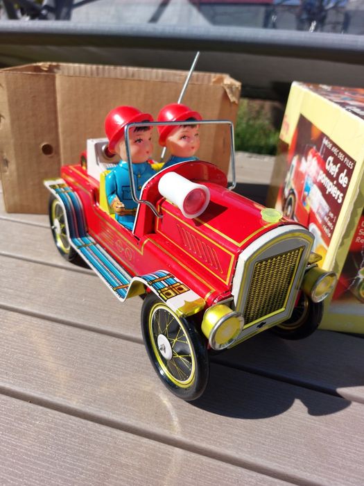 Jucarie veche chinezeasca din tabla