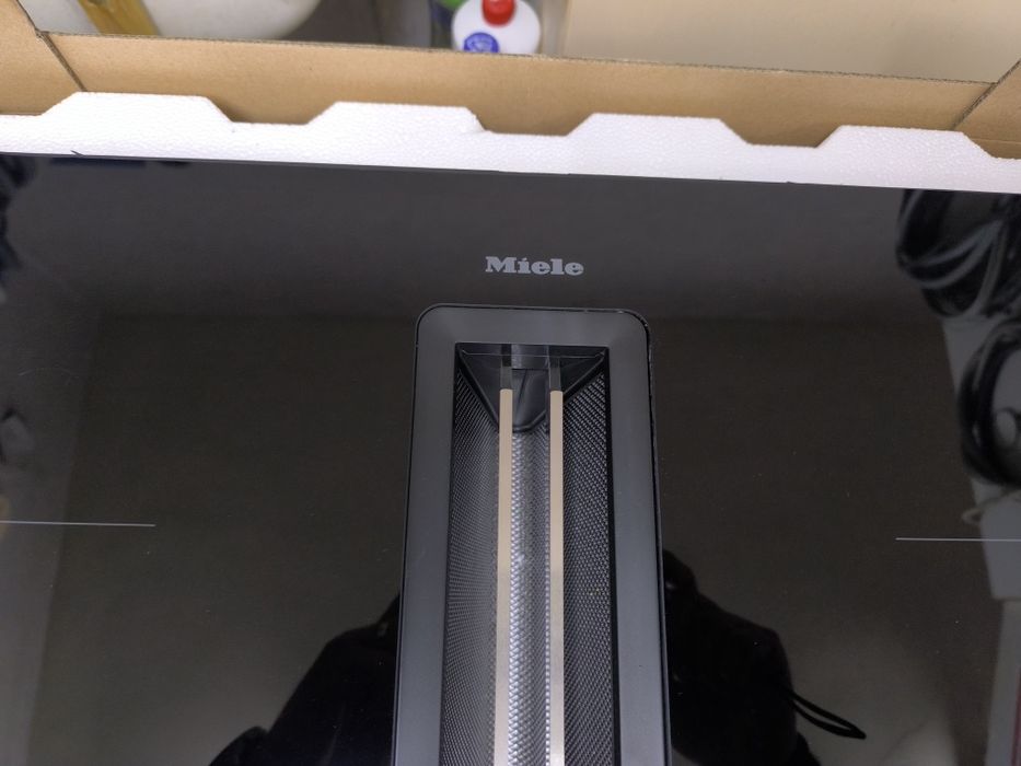 Индукционен плот Miele KMDA 7473 FL-U Silence