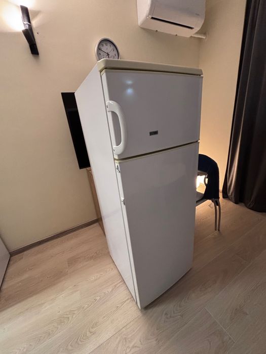 Хладилник, спешна продажба