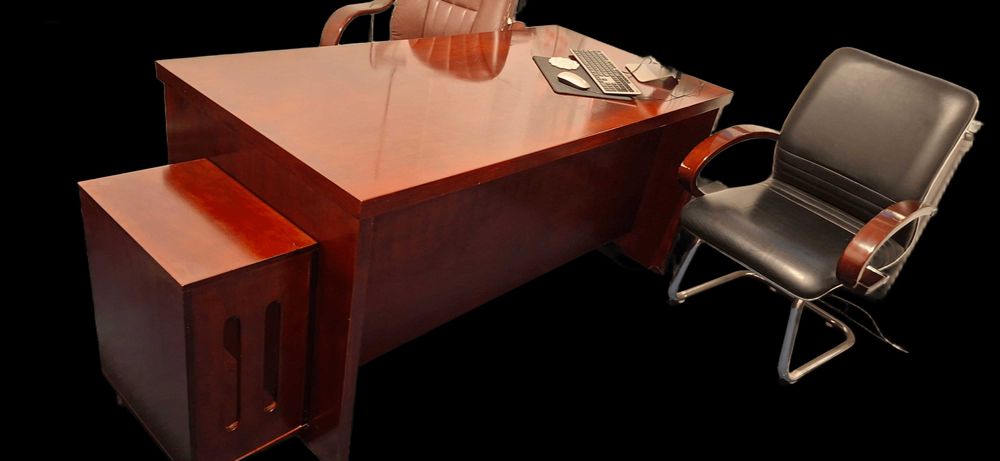 Set de mobilier managerial exclusiv Elvila – Elmoberom complet pentru firma,  masa protocol inclusa