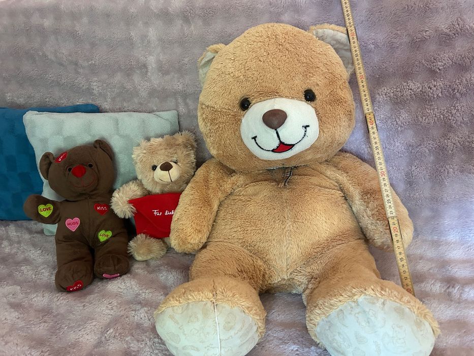 Голямо плюшено мече