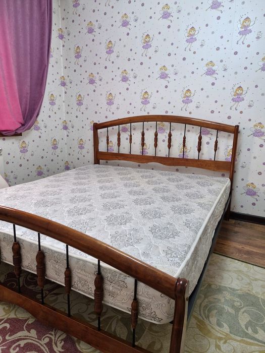 Кровать и матрас