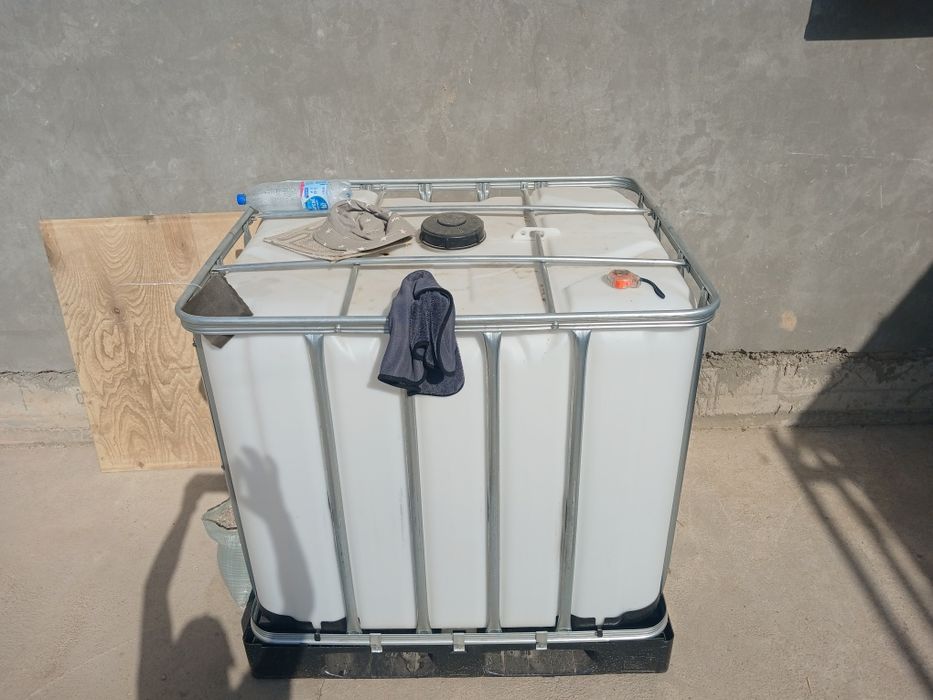 Еврокуб для хранение ёмкости.   1000 лт.