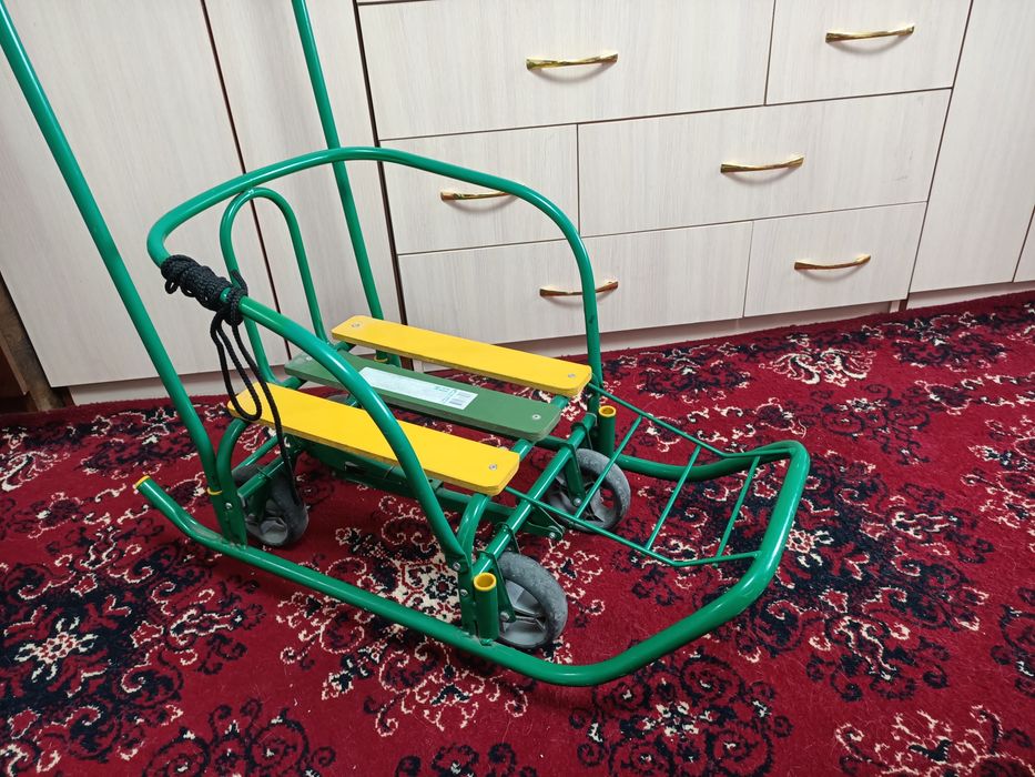 Продам санки с колёсами