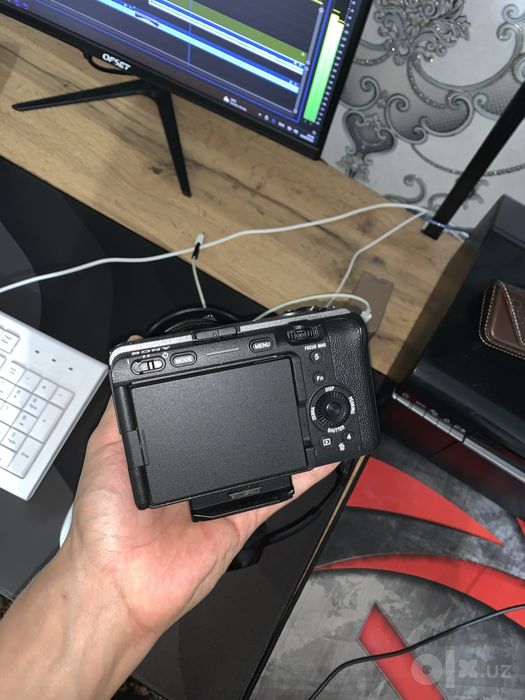 Sony fx3 sotiladi yangi ochilgan bir ikkimarta ishlatilgan