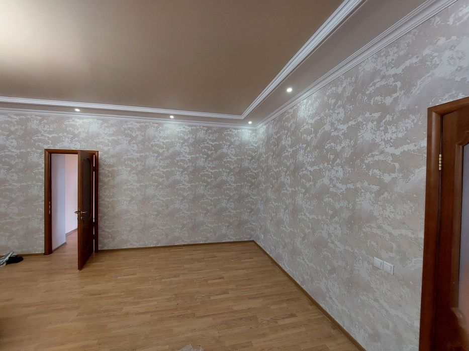 Евро ремонт делаем. Левкас обои ламинат