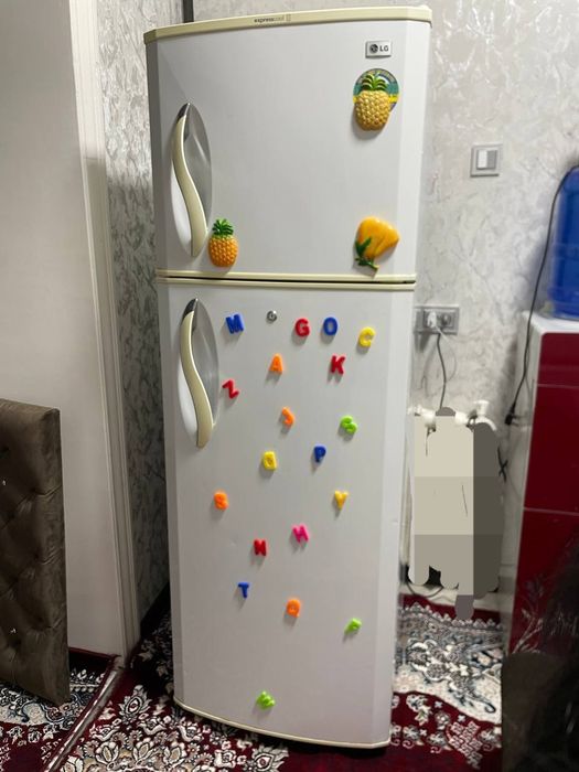 Холодильник     .