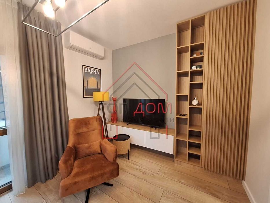 Дава се под наем Тристаен апартамент в Варна, Център - 80 кв.м за 1300 € - Снимка #4