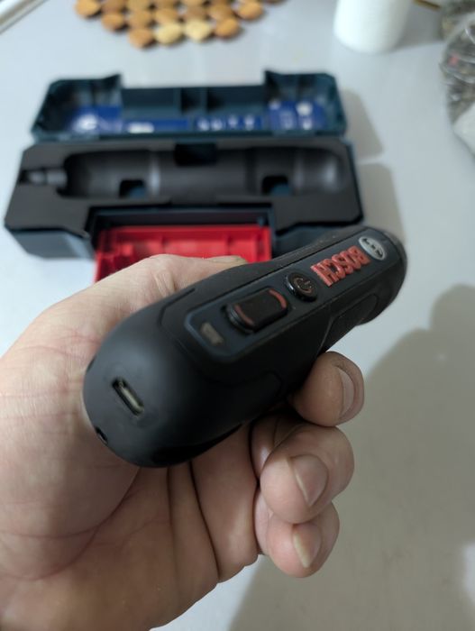 Элктрическая отвертка Bosch Go 2