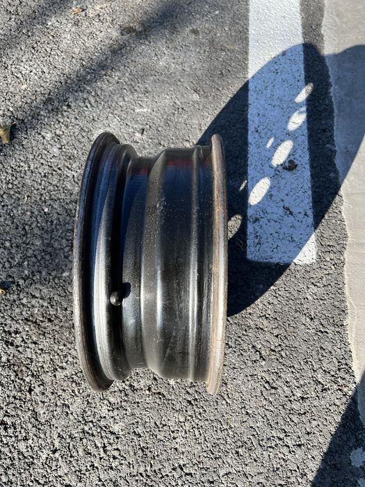 Vand 4 jante tabla VW R15