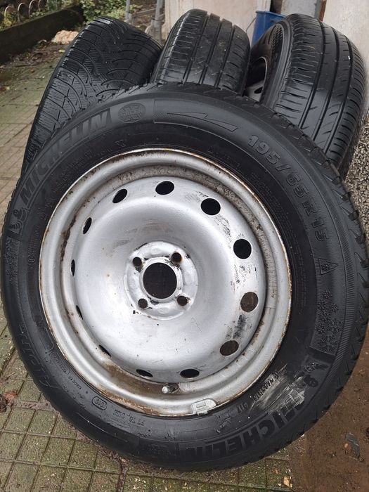 Зимни Гуми 195/65 Michelin 15-ки