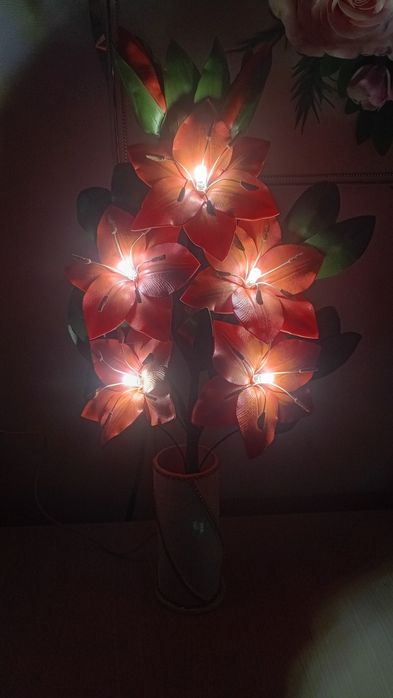 Светильники Лилии