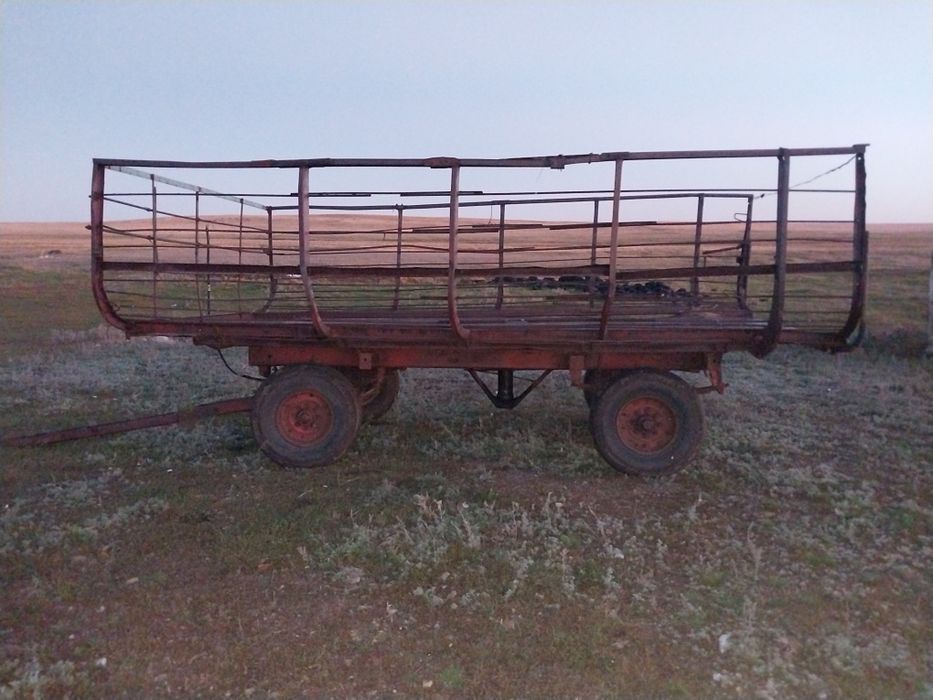 Продаётся  трактор юмызы в комплекте