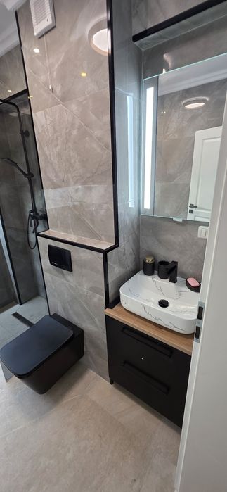 Inchiriez apartament cu 3 camere, complet utilat, bloc nou, loc de parcare