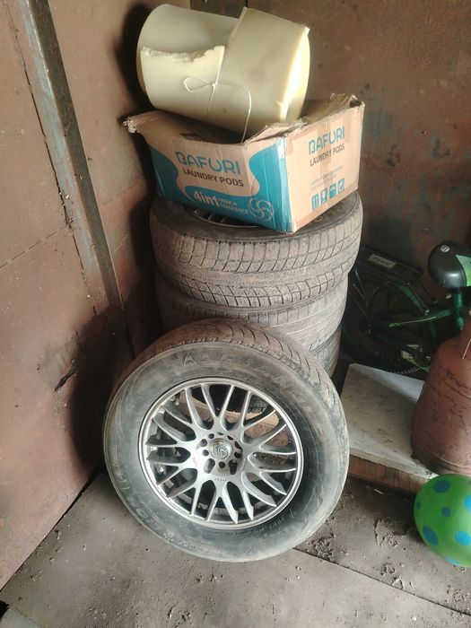 Продам 17 диски с резиной