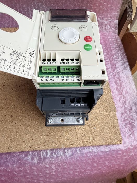 Convertizor  de frecvență Schneider Altivar ATV12H075M2 – NOI, 0.75kW
