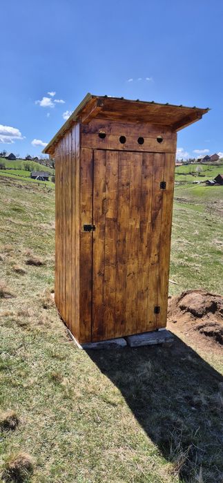 Vând wc de grădină