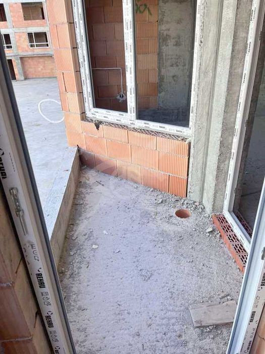 Продава се Двустаен апартамент в Бургас, Славейков - 62 кв.м за 1130 €/кв.м - Снимка #3