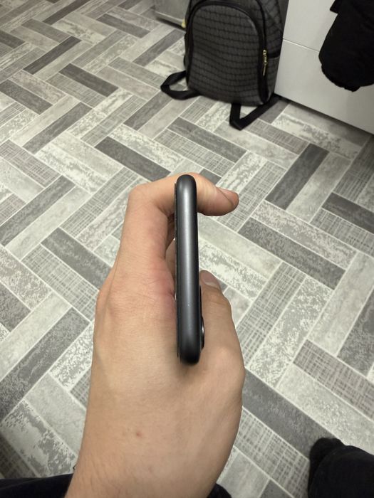 Айфон 11, 128 гб, 77% акуммулятор