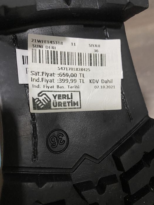 Фирменные ботинки Derimod