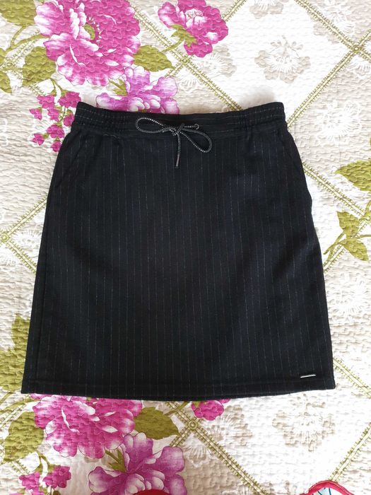 Fusta sport scurta dungi mix lana Comma