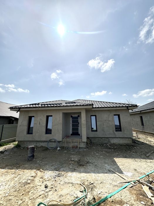 Casă parter 3 dormitoare  Golesti