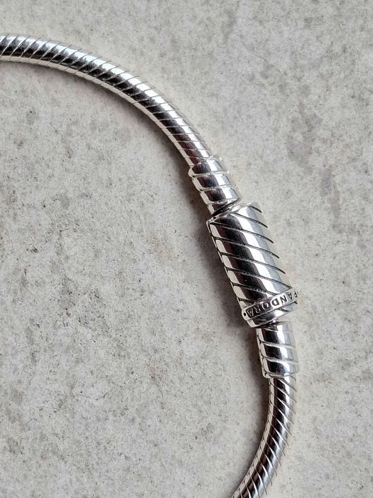 Сребърни гривни ПАНДОРА - размер 18