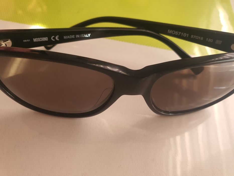 Слънчеви очила Moschino