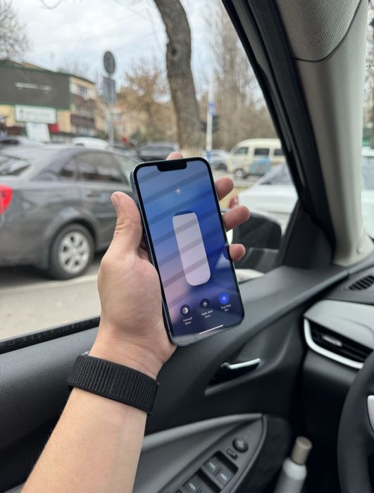 iPhone 13 ideal SROCHNA