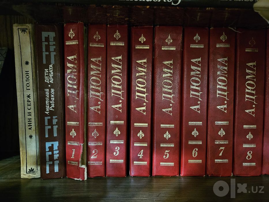 Книги. Цены и названия по запросу, т.к. всех не перечислить.