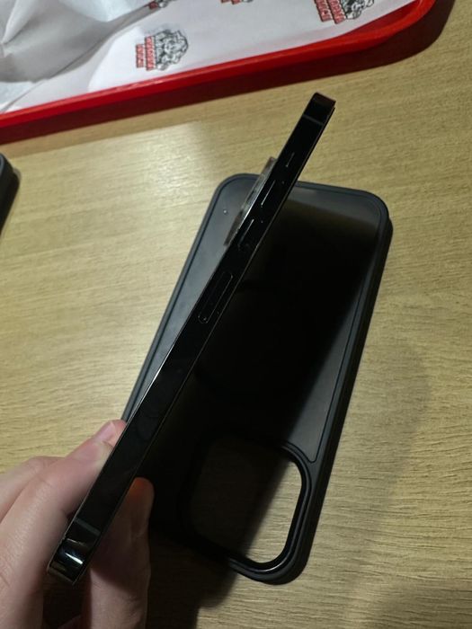 Vand Iphone 13 pro max URGENT