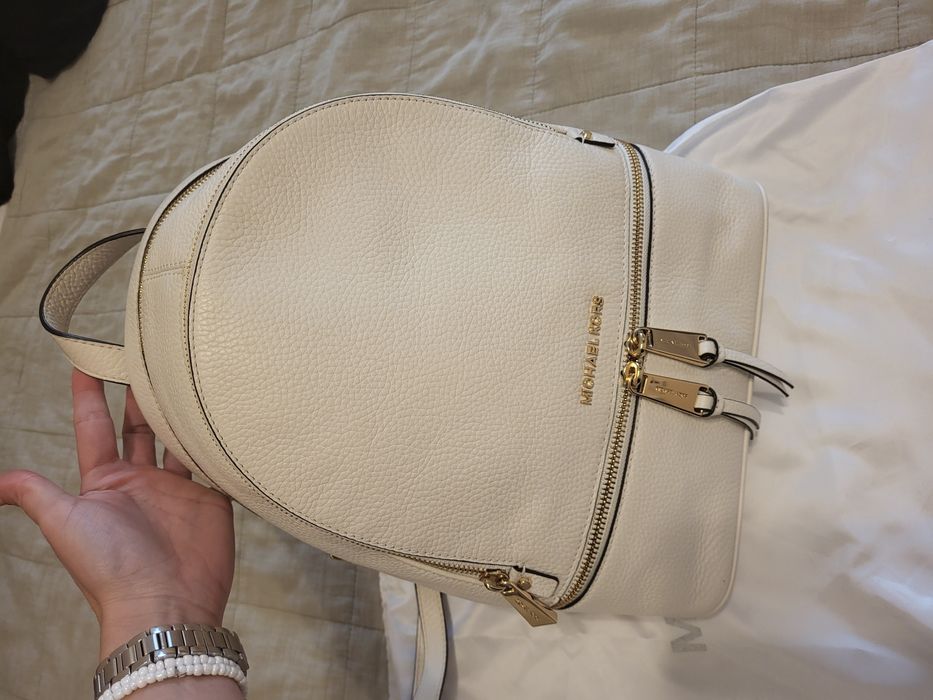 Кожена раница Michael Kors