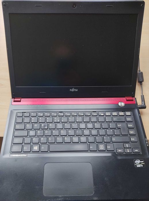 Лаптоп Fujitsu Lifebook - лицензиран Windows 10 Pro