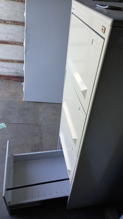 Clasificator documente (dulap metalic cu 4 sertare)