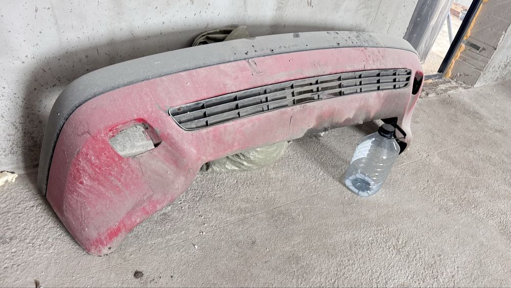 Передний бампер от ауди 80