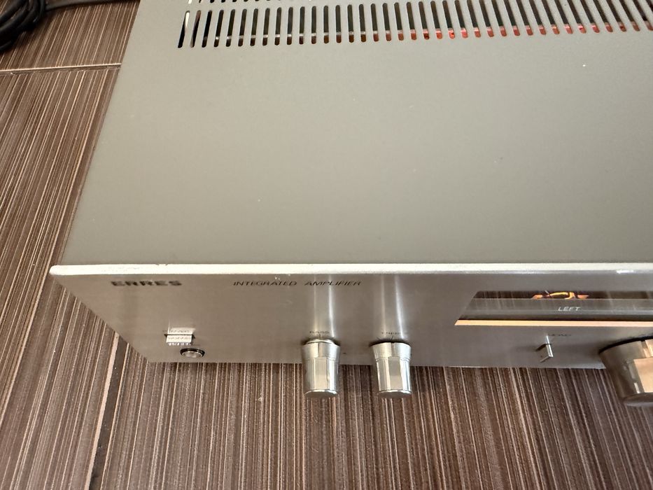 Erres Качествен стерео усилвател