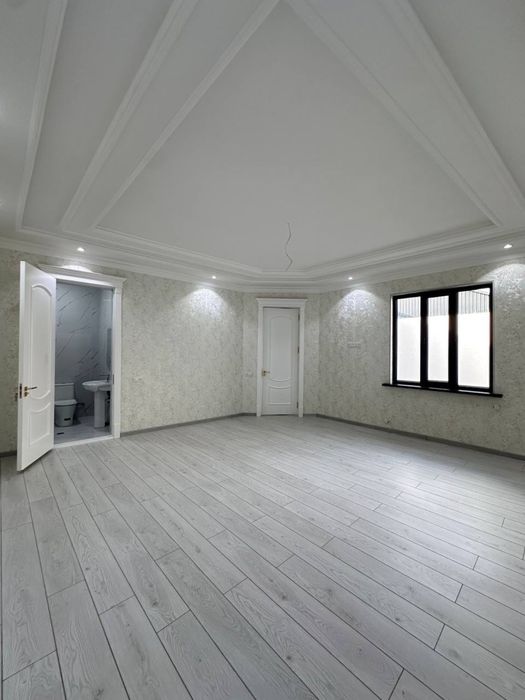 Uchaska sotiladi 2.5 sotix 5 xona 250 кв