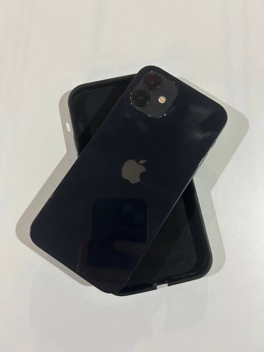 Продам Iphone 12 в зорошем состоянии